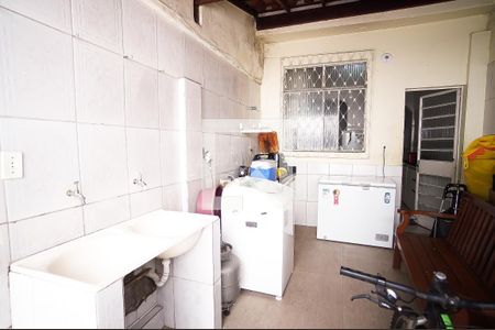 Casa à venda com 72m², 3 quartos e 1 vagaÁrea de Serviço