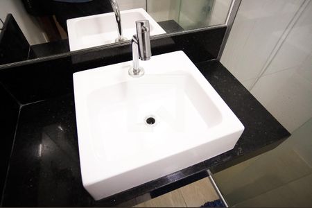 Banheiro 2 de casa à venda com 3 quartos, 72m² em Planalto, Belo Horizonte