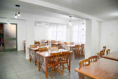 Apartamento à venda com 64m², 2 quartos e sem vagaÁrea comum