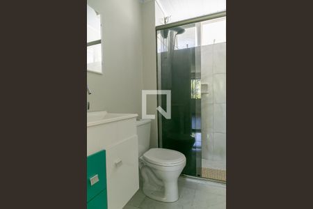 Banheiro de apartamento à venda com 2 quartos, 64m² em Santo Antônio, Porto Alegre