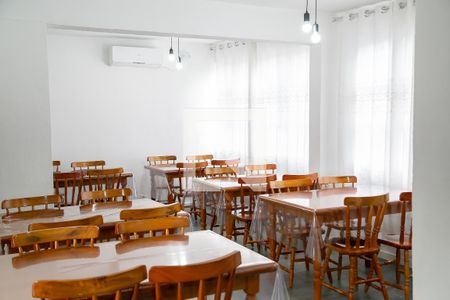 Apartamento à venda com 64m², 2 quartos e sem vagaÁrea comum