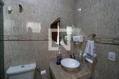Casa à venda com 420m², 2 quartos e 20 vagasBanheiro Social