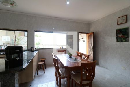 Casa à venda com 420m², 2 quartos e 20 vagasCozinha