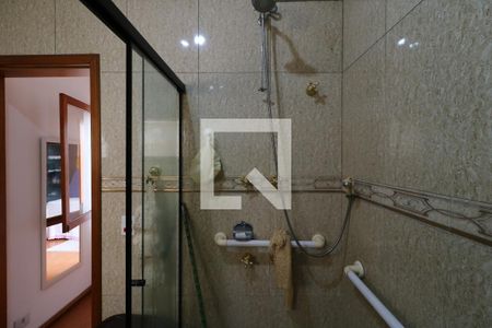 Casa à venda com 420m², 2 quartos e 20 vagasBanheiro da Suíte