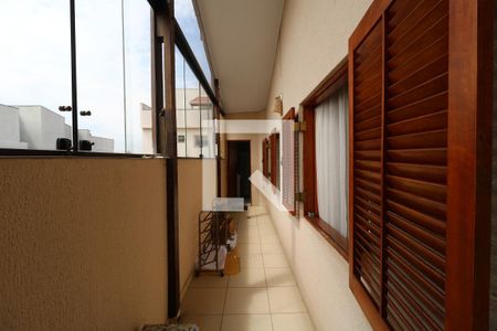 Casa à venda com 420m², 2 quartos e 20 vagasCorredor