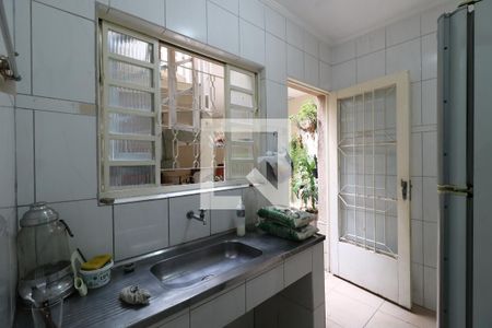 Casa à venda com 420m², 2 quartos e 20 vagasEdícula - Cozinha