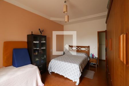 Casa à venda com 420m², 2 quartos e 20 vagasSuíte