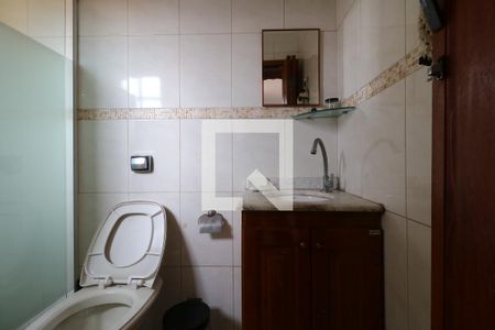 Casa à venda com 420m², 2 quartos e 20 vagasBanheiro do Salão de Festas