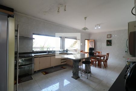 Casa à venda com 420m², 2 quartos e 20 vagasCozinha