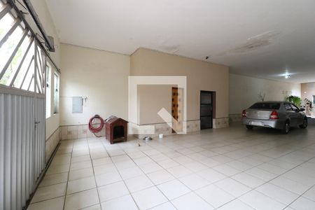 Casa à venda com 420m², 2 quartos e 20 vagasGaragem