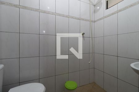 Casa à venda com 420m², 2 quartos e 20 vagasEdícula - Banheiro