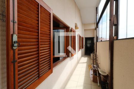 Casa à venda com 420m², 2 quartos e 20 vagasCorredor