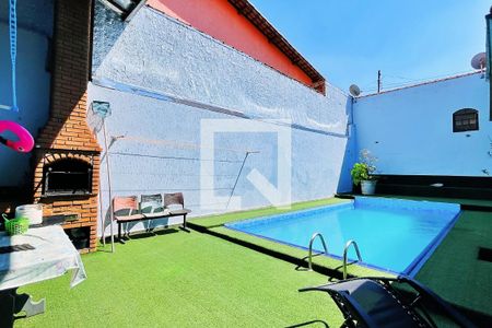 Casa à venda com 300m², 6 quartos e 5 vagas Casa à venda com 300m², 6 quartos e 5 vagasPiscina