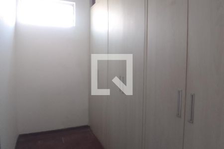 Casa à venda com 512m², 6 quartos e 4 vagas Casa à venda com 512m², 6 quartos e 4 vagasCloset Suíte 1