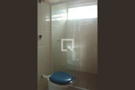 Casa à venda com 512m², 6 quartos e 4 vagas Casa à venda com 512m², 6 quartos e 4 vagasBanheiro de serviço