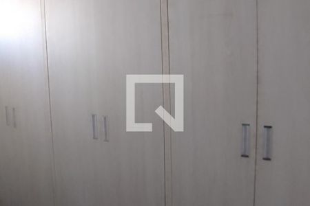 Casa à venda com 512m², 6 quartos e 4 vagas Casa à venda com 512m², 6 quartos e 4 vagasCloset Suíte 1