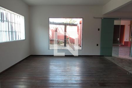 Casa à venda com 512m², 6 quartos e 4 vagasSala de Jantar