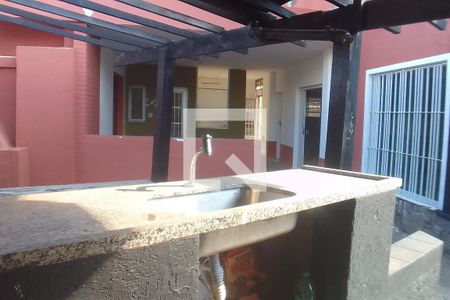 Casa à venda com 512m², 6 quartos e 4 vagas Casa à venda com 512m², 6 quartos e 4 vagasQuintal