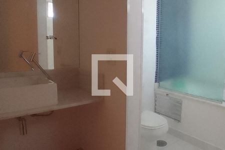 Casa à venda com 512m², 6 quartos e 4 vagas Casa à venda com 512m², 6 quartos e 4 vagasBanheiro Suíte 3