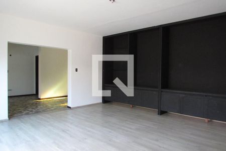 Sala de Lareira de casa à venda com 6 quartos, 512m² em Caxingui, São Paulo