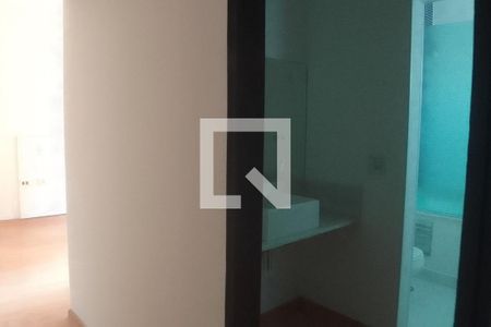 Casa à venda com 512m², 6 quartos e 4 vagas Casa à venda com 512m², 6 quartos e 4 vagasCloset Suíte 3