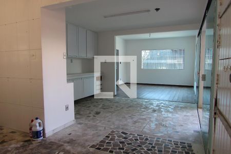 Casa à venda com 512m², 6 quartos e 4 vagasÁrea de serviço