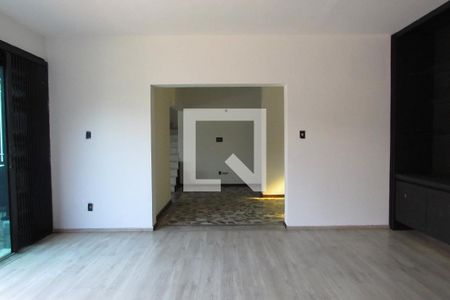 Sala de Lareira de casa à venda com 6 quartos, 512m² em Caxingui, São Paulo