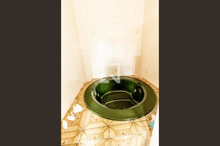 Casa à venda com 143m², 3 quartos e 3 vagasBanheiro 2