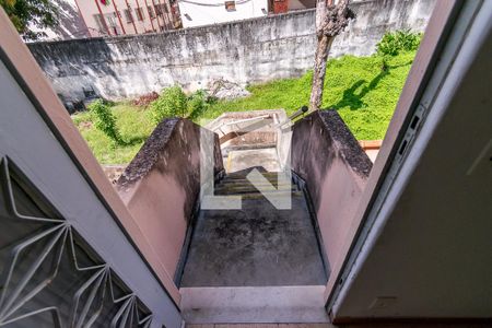 Sala - Escada de acesso de apartamento para alugar com 1 quarto, 51m² em Braz de Pina, Rio de Janeiro