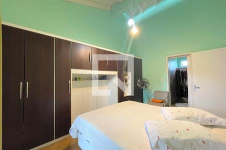 Casa à venda com 310m², 4 quartos e 5 vagasSuíte