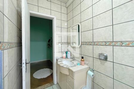 Casa à venda com 310m², 4 quartos e 5 vagasBanheiro