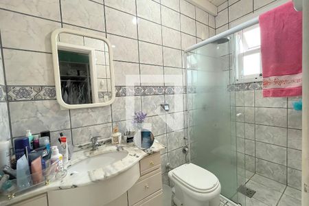 Casa à venda com 310m², 4 quartos e 5 vagasBanheiro da Suíte