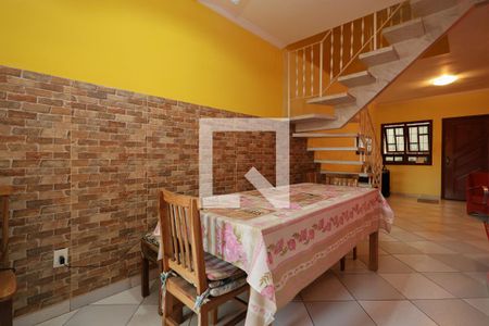 Sala de casa de condomínio para alugar com 3 quartos, 204m² em Vila Amália (zona Norte), São Paulo