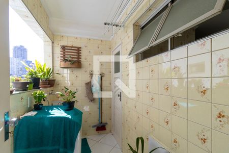 Apartamento à venda com 117m², 3 quartos e 1 vagaÁrea de serviço