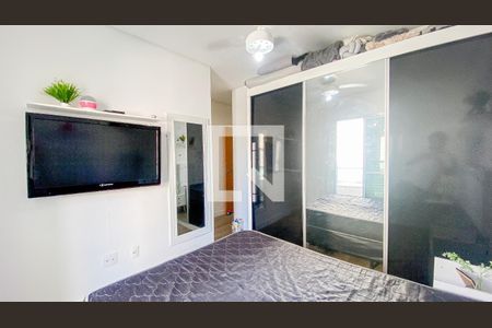 Suíte  de apartamento à venda com 2 quartos, 62m² em Vila Pires, Santo André