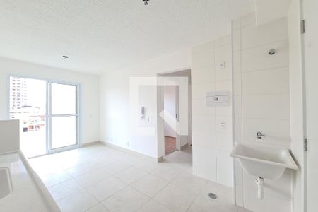Apartamento para alugar com 38m², 2 quartos e sem vaga Apartamento para alugar com 38m², 2 quartos e sem vagaCozinha e Área de Serviço