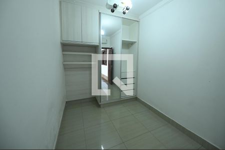 Quarto 1 de casa para alugar com 2 quartos, 250m² em Vila Finsocial, Goiânia