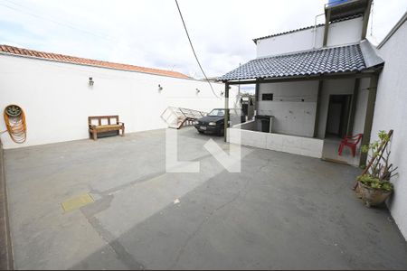 Casa para alugar com 250m², 2 quartos e 4 vagasQuintal