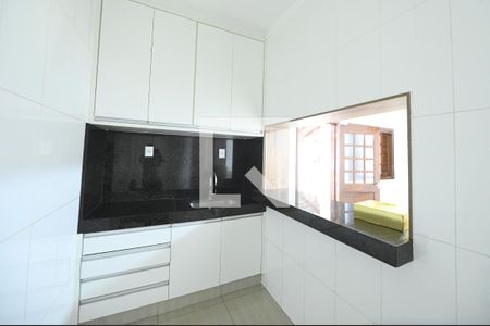 Casa para alugar com 250m², 2 quartos e 4 vagasCozinha