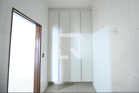 Casa para alugar com 250m², 2 quartos e 4 vagasDispensa