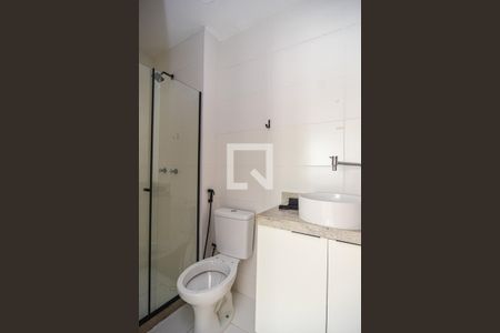 Apartamento à venda com 63m², 2 quartos e 1 vaga Apartamento à venda com 63m², 2 quartos e 1 vagaBanheiro da Suíte 1