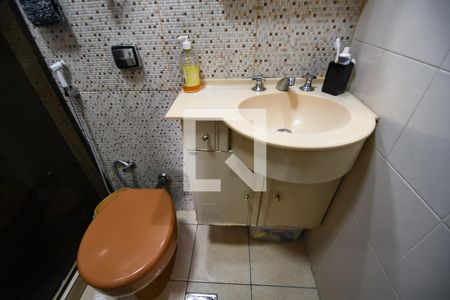 Apartamento à venda com 84m², 3 quartos e 1 vaga Apartamento à venda com 84m², 3 quartos e 1 vagaBanheiro Social