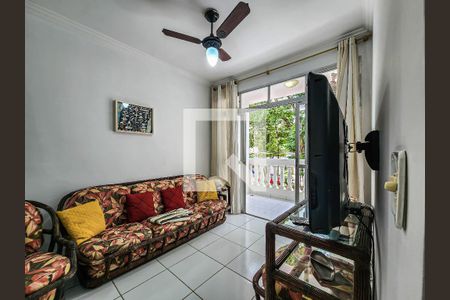 Sala de apartamento para alugar com 2 quartos, 85m² em Jardim Las Palmas, Guarujá