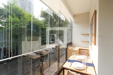 Varanda de kitnet/studio à venda com 1 quarto, 31m² em Vila Olímpia, São Paulo
