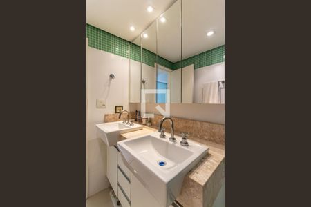 Apartamento à venda com 123m², 2 quartos e 1 vagaSuíte - Banheiro 1 - Pias