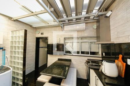 Casa à venda com 128m², 3 quartos e 2 vagas Casa à venda com 128m², 3 quartos e 2 vagasÁrea gourmet/Serviço