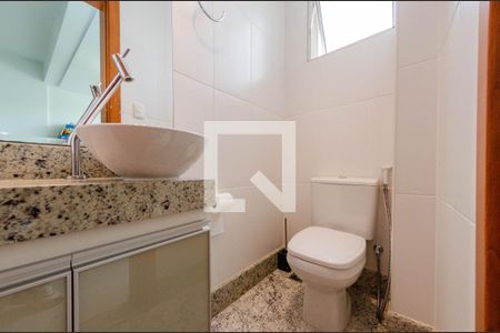 Lavabo de apartamento para alugar com 2 quartos, 70m² em Buritis, Belo Horizonte