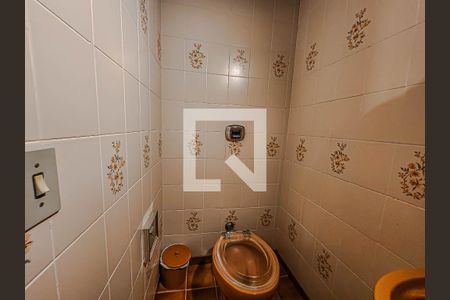 Banheiro de apartamento para alugar com 2 quartos, 82m² em Mar E Céu, Guarujá