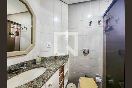 Banheiro Social de apartamento para alugar com 2 quartos, 59m² em Enseada, Guarujá