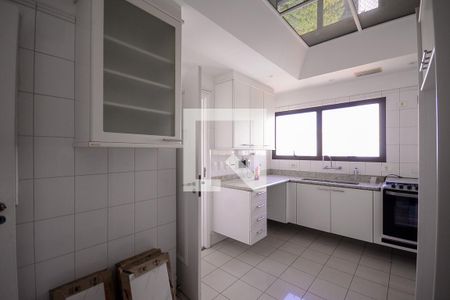 Apartamento para alugar com 420m², 4 quartos e 4 vagas Apartamento para alugar com 420m², 4 quartos e 4 vagasCozinha